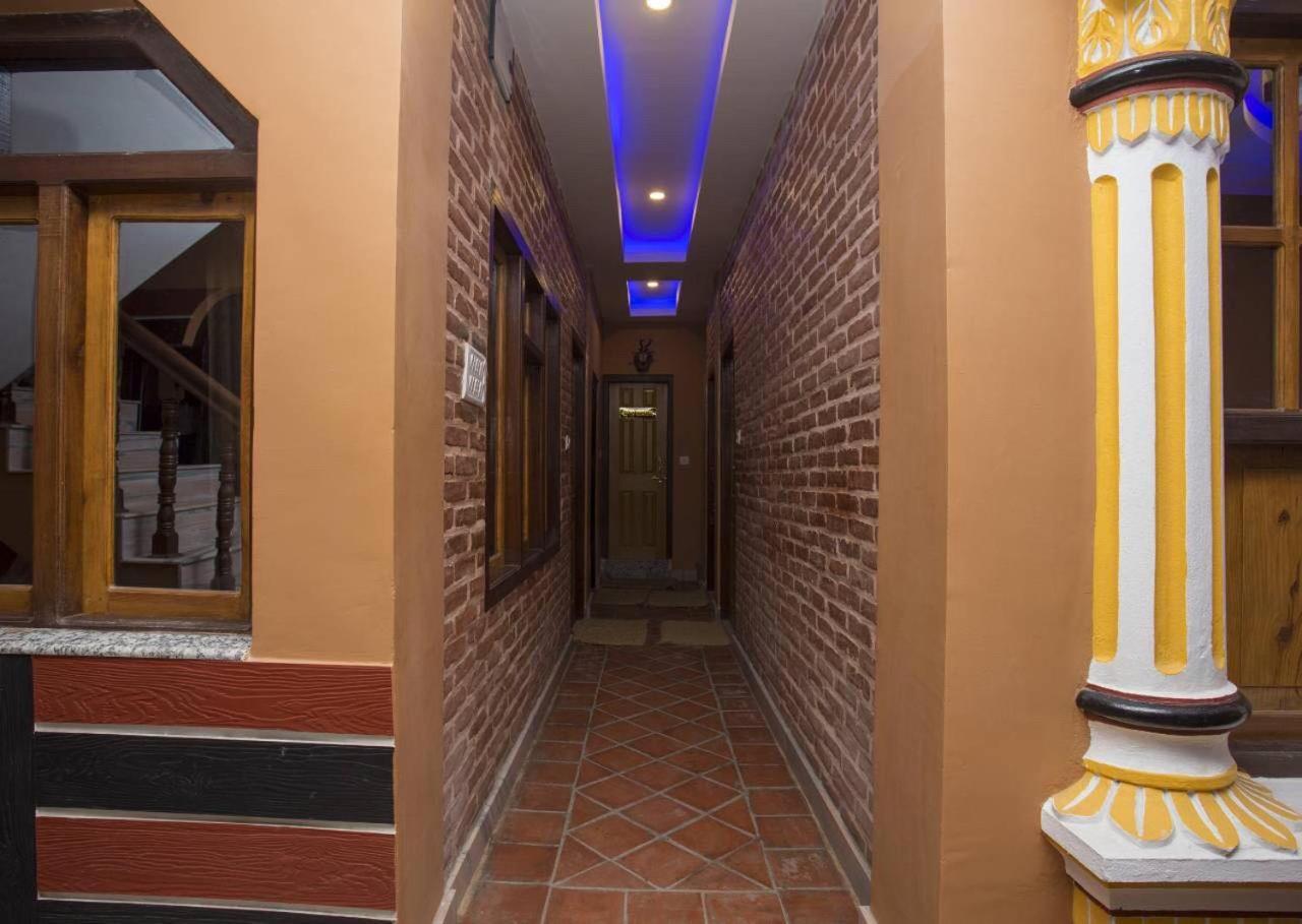Blue Mountain Home Stay Катманду Екстер'єр фото